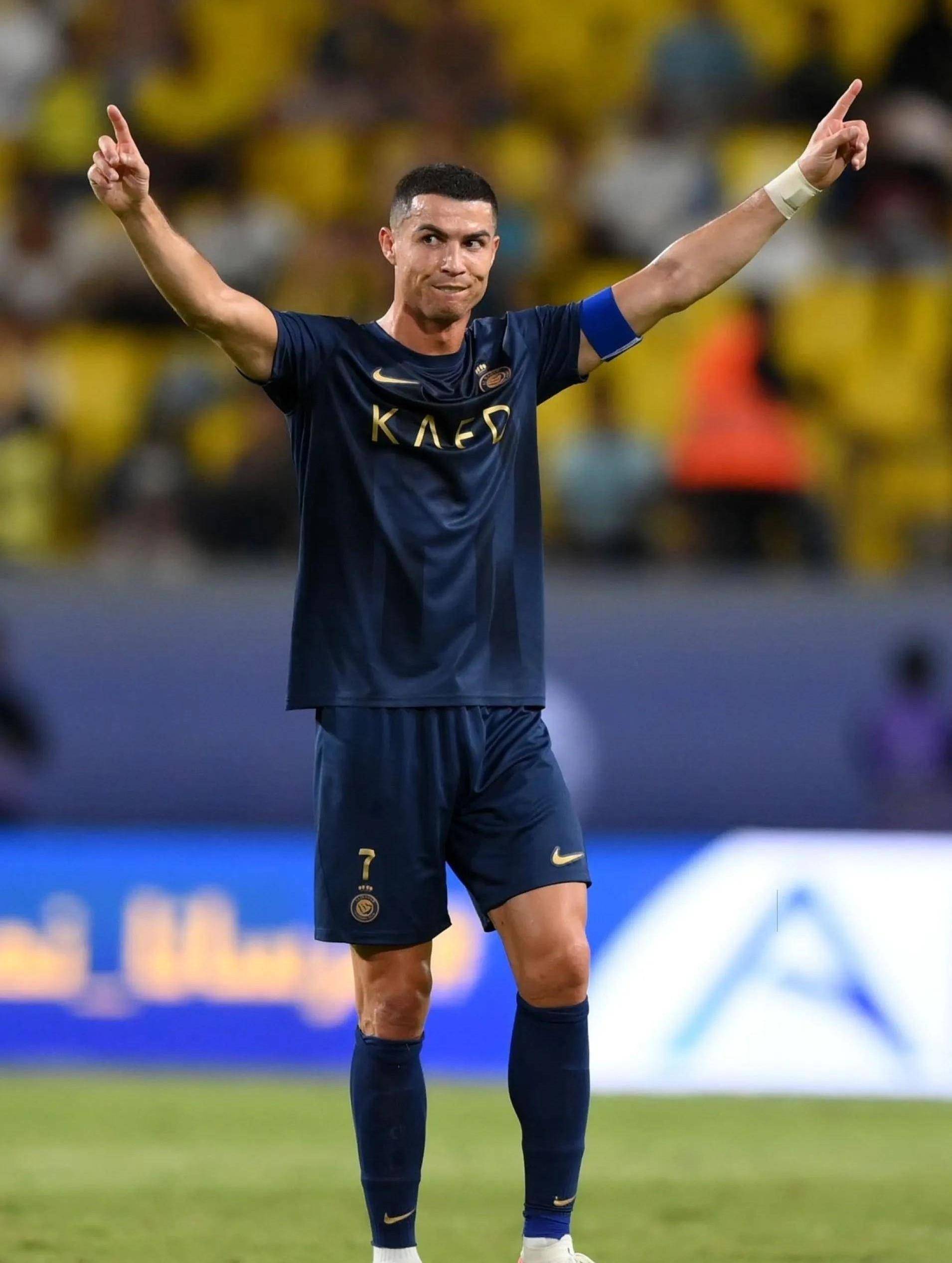 韩足晚报（2025.11.10）洪明甫如何化解最大危机