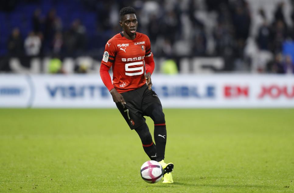 土媒：土超球员返回途中汽车突然起火，好在球员本人提前下车