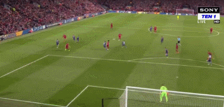 尤文官方：弗朗西斯科-孔塞桑当选队内10月最佳球员