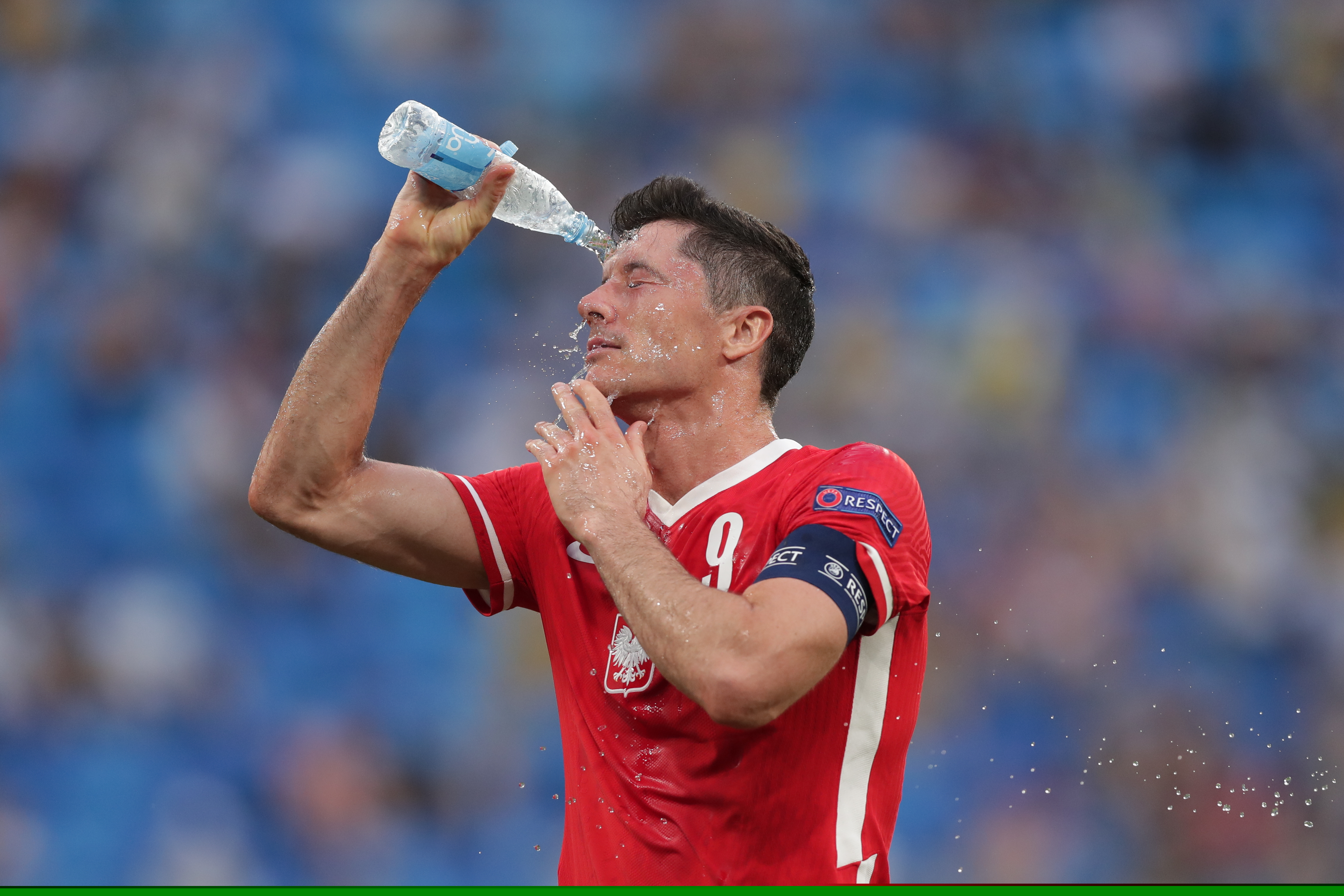 25年国家队比赛结束了，明年又是世界杯了。回想2...