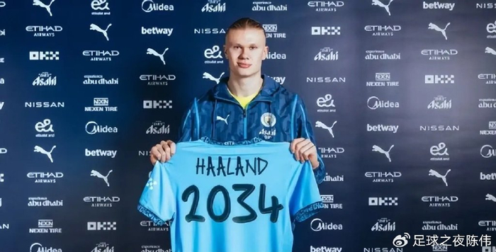 荷媒：利物浦有意阿尔克马尔新星斯密特，斯洛特对其很欣赏