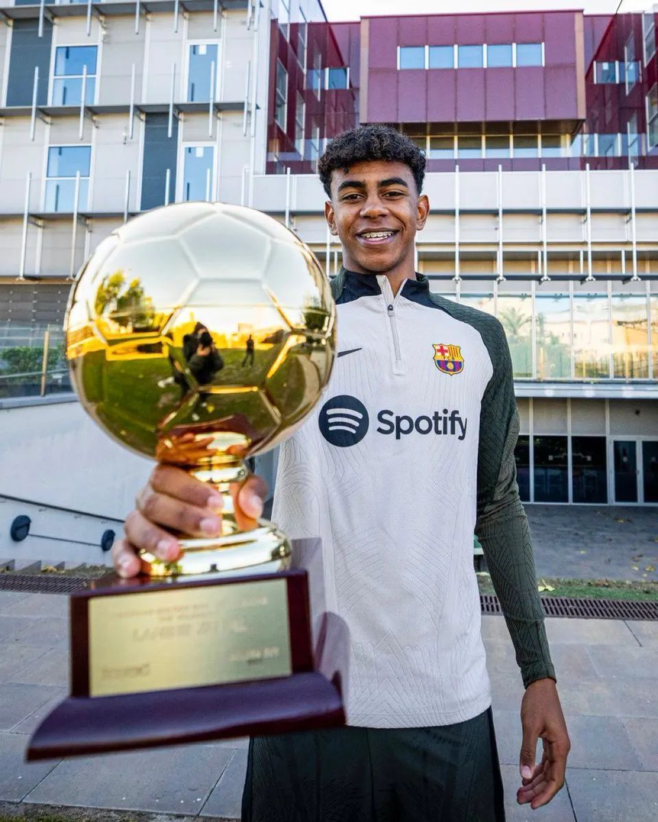 记者：梅西不希望拉波尔塔利用自己，因此回诺坎普没通知巴萨