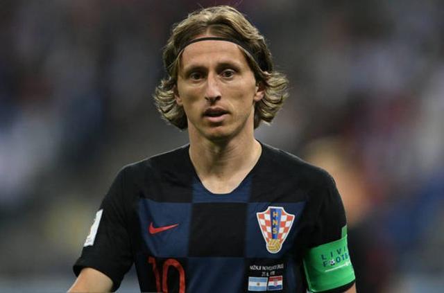 国米4-0横扫劲敌：劳塔罗连场破门状态回归，恩里克助攻令人欣喜