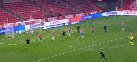 都灵vs科莫：杜万-萨帕塔、弗拉希奇首发，莫拉塔、尼科-帕斯出战