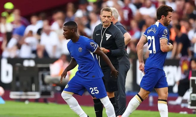 魏登费勒：都在猜诺伊尔是否回归德国队，这对鲍曼而言不公平