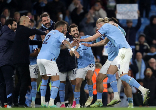 4场贡献3粒进球！官方：瓦尔迪当选意甲11月最佳球员